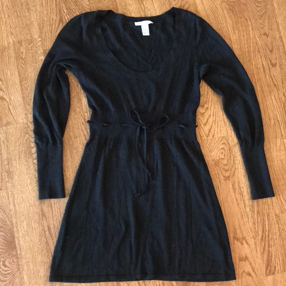 Sweet black knit WHBM dress